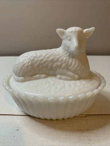 Vintage Westmoreland Milk Glass Lamb Covered Nesting Dish Ribbed 2 Pieces
