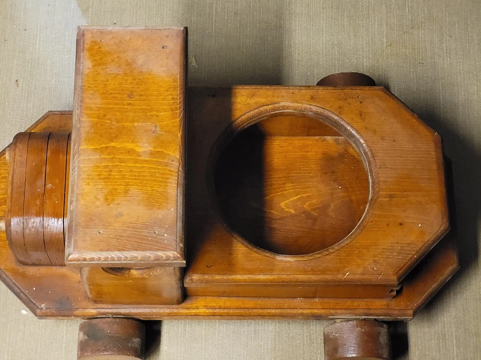 Vintage Handmade Wooden Truck Planter 20”L x 13"W x 10"T - Image 4 of 4