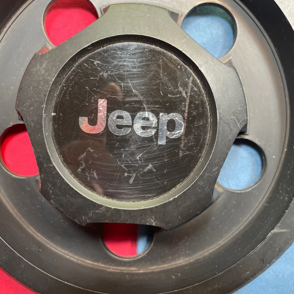 Tapacubos negra para Jeep Cherokee Wrangler Wagoneer OEM SF8952-000-153 Foto 3 de 4