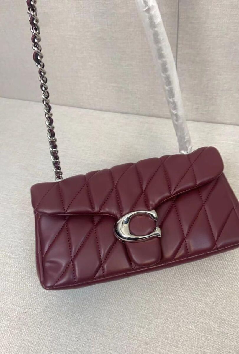 COACH Tabby Shoulder Bag 26 Quilted Burgundy Silver CP150 COACH Tabby Shoulder Bag 26 Quilted Burgundy Silver CP150