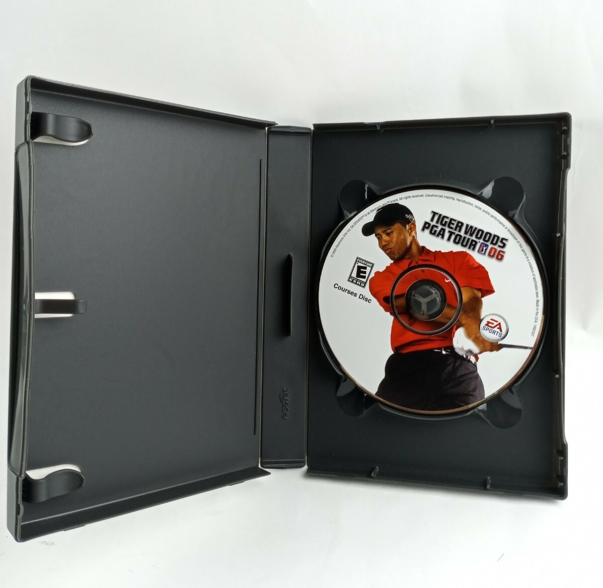 Tiger Woods PGA Tour 06 2006 EA SPORTS PC CD-ROM Game, 3 Discs No ...