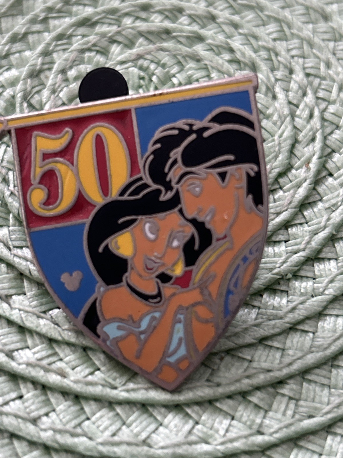 Disneyland - Princess Jasmine & Aladdin - 50th Banner Cast Lanyard Pin