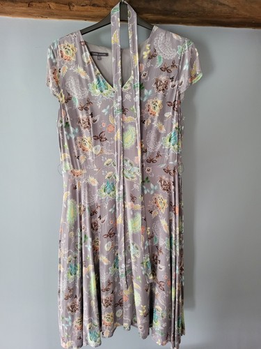 Laura Ashley Kleid mit Gürtel, Blumen - Gr. 18