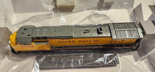 Motor diésel de latón escala HO Overland Models G.E. C44-9W Union Pacific #9708 | Zustand: Used