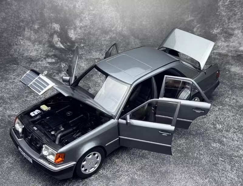 201-012 ノレブ 1/18 メルセデスベンツ 500 E 1990