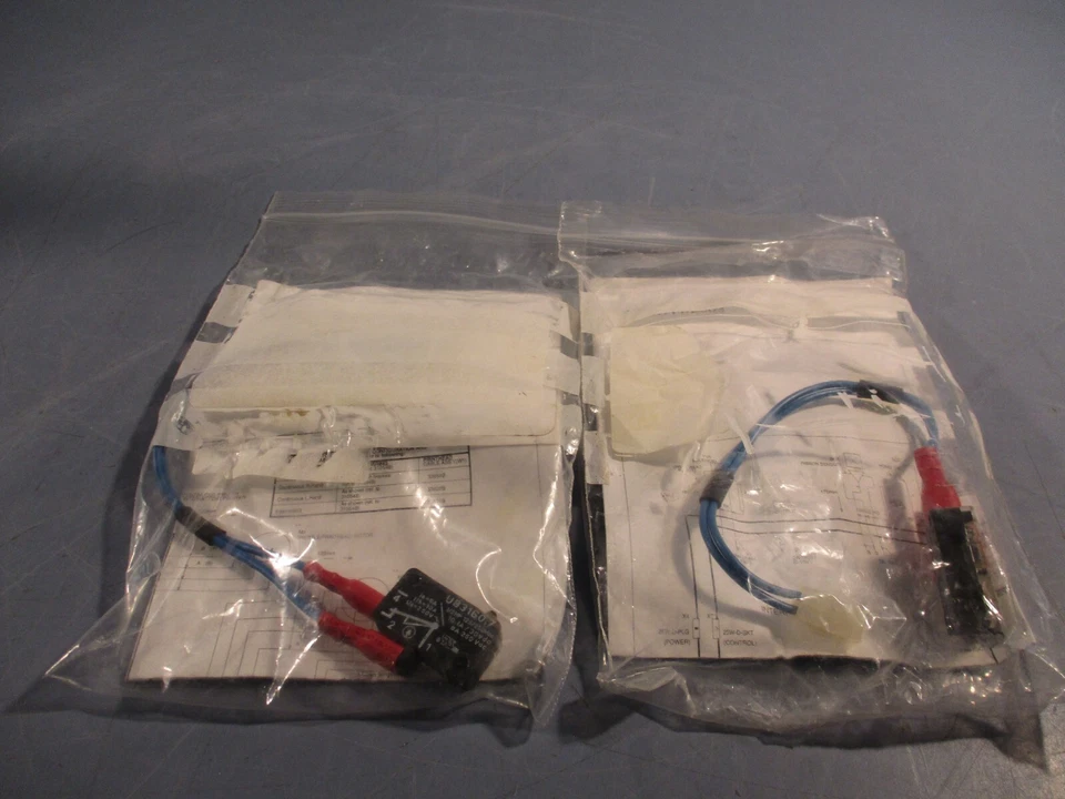 Lote de 2 interruptores de límite Crouzet U83160.7, 1/2HP 125/250Vdc, 10.1A/30Vdc 8A/250Vdc Foto 2 de 3