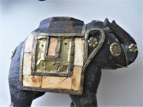 VTG Hand-carved Wood Elephants Decorated w/Brass & Copper made in India - Picture 6 of 12