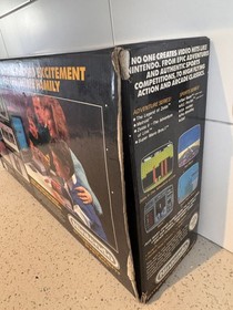 Nintendo NES Action Set - Console in scatola con Mario / Duck Hunt e Light Gun