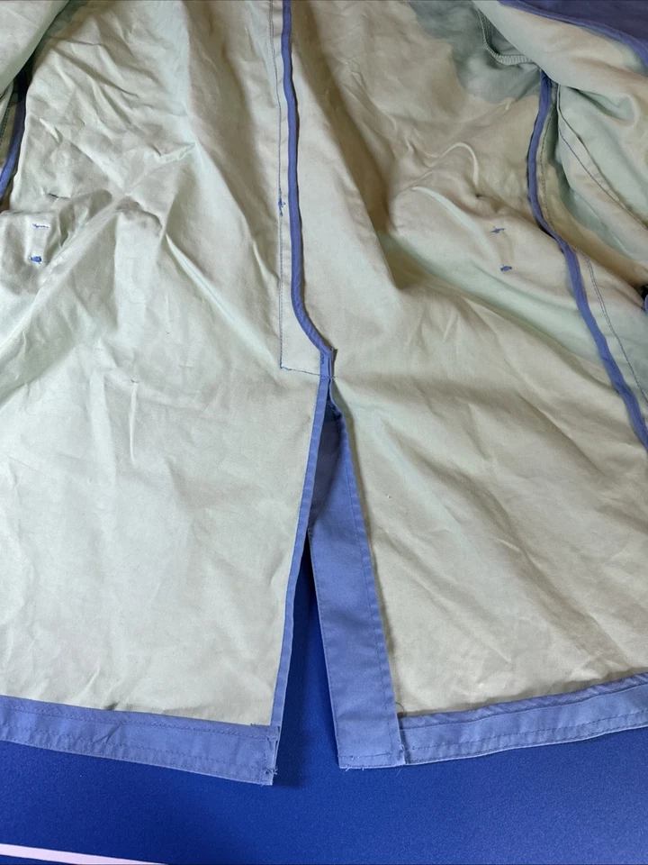 Легкая куртка с поясом Gap - Женский размер M - синий с лаймовой подкладкой - Изображение 4 из 4