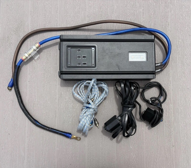 MB Quart Reference RA1-750.1 Car Amplifier - 750W Mono RMS - Wiring Kit included