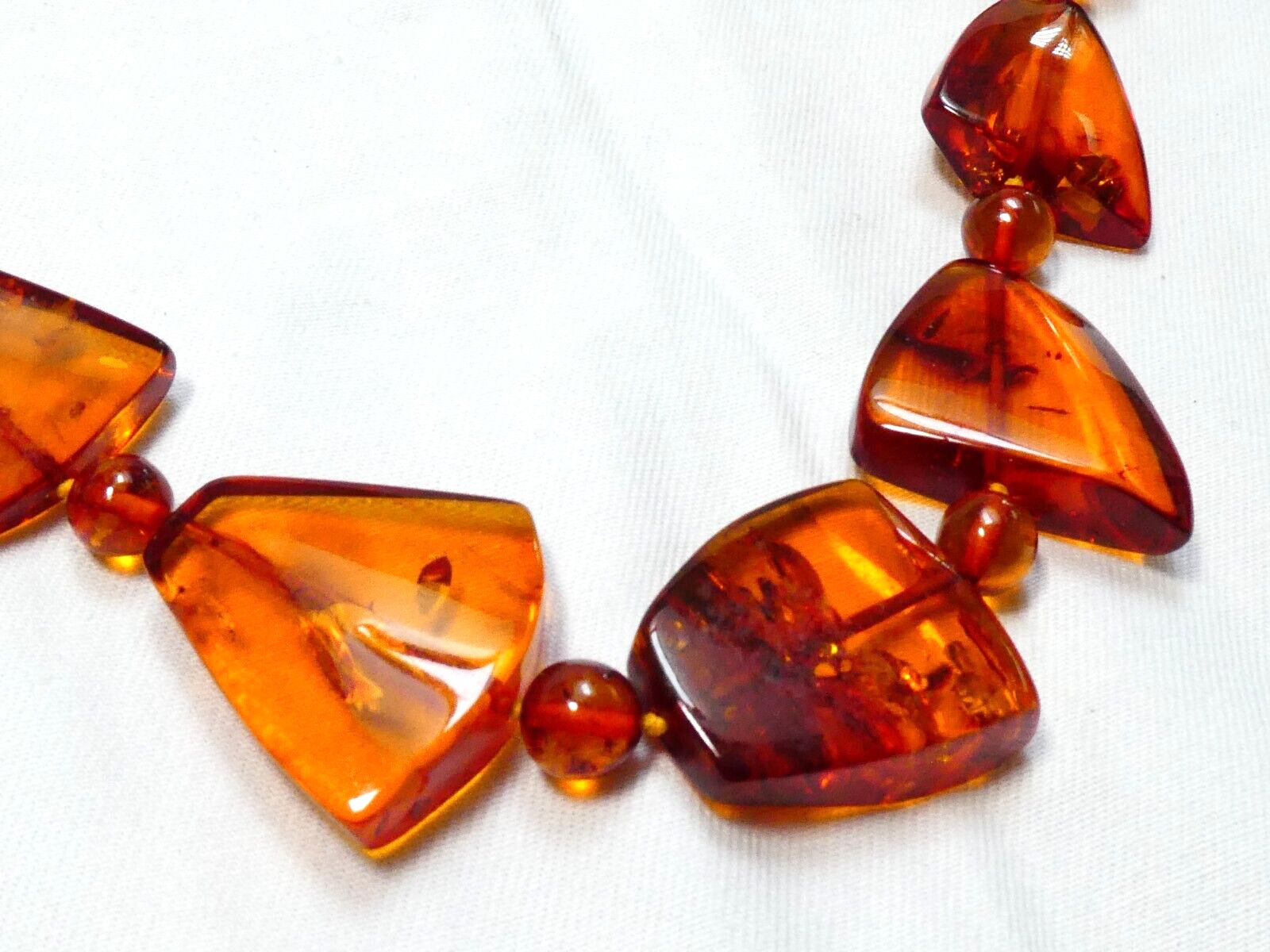 Beautiful Reconstituted Triangular Mixed Shape Ro… - image 7