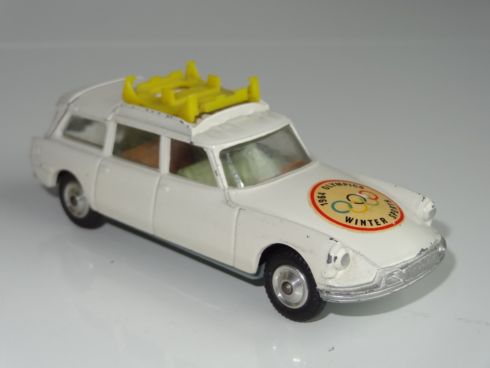 CORGI TOYS 475「CITOROEN SAFARI OLMPIC… 」 Corgi Toys 475 - Citroen Safari Olympic Winter Sports