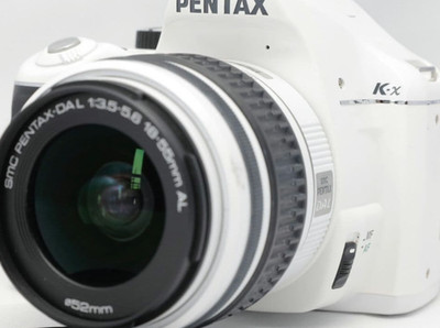 Pentax K-x DSLR Camera White Lens Kit 12.9MP AA Battery Tested