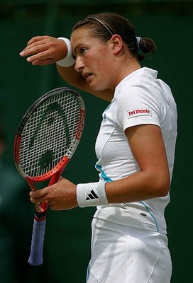 Jane O'Donoghue of Great Britain reacts at her second round match- 2004 Photo 1