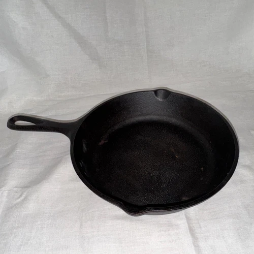 Vintage Lodge USA 5SK Cast Iron Skillet 8" Double Spouts