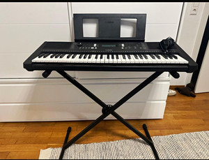 Yamaha PSR-E373 Elektrisches Keyboard 61 Tasten Schwarz m. Ständer, Notenhalter