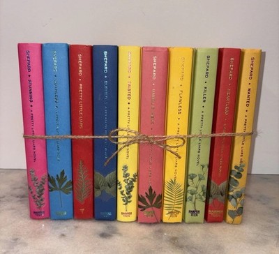 Set of 10 Multicolored Book Stack PRETTY LITTLE LIARS SARA SHEPHARD Embellished