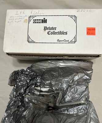 Vtg Spec Cast Pewter Figurine McCormick IH One Row Corn Picker w/ Box 1:43 Scale