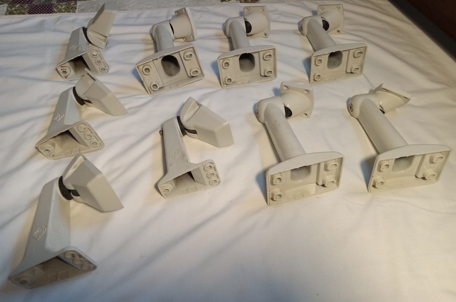 SECURITY CAMERA MOUNTING BRACKET, PELCO, WBOVA2(5), EM1512(3