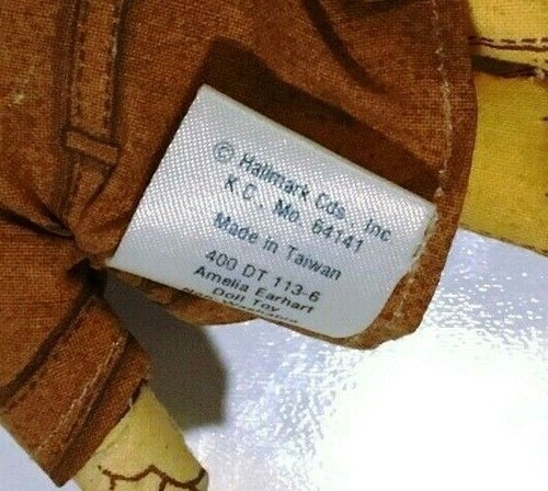 Muñeca de tela coleccionable Amelia Earhart Famous Americans Hallmark agosto 1979 vintage - Imagen 4 de 4