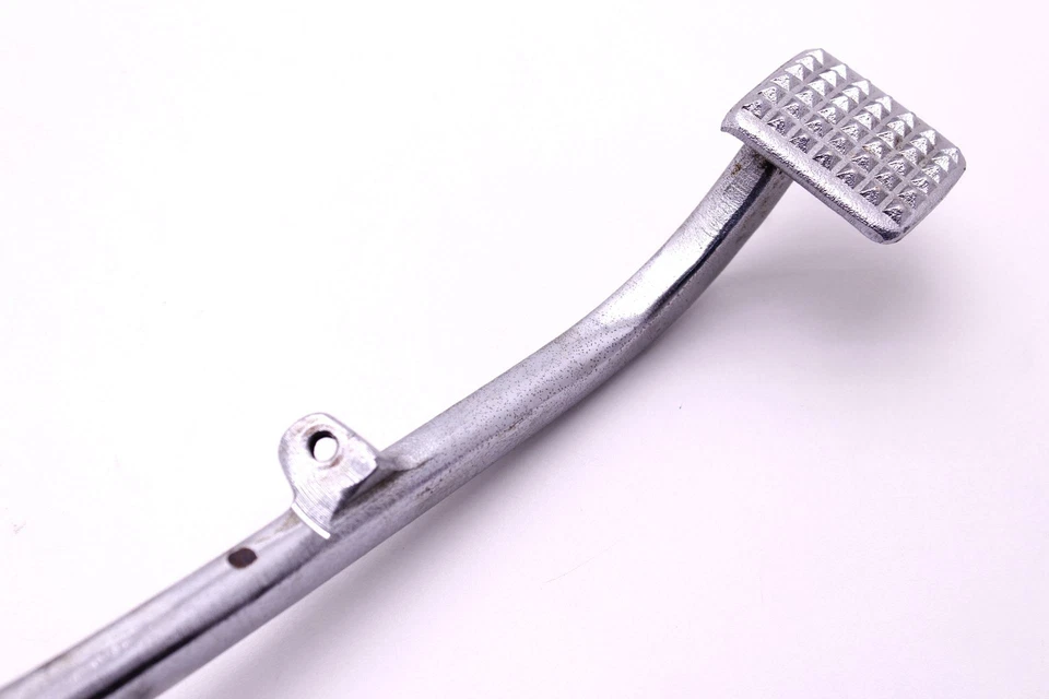 Honda V45 Magna VF750C 1983 juego trasero derecho pedal freno 46500-MB1-000 R9.BX9 Foto 4 de 4