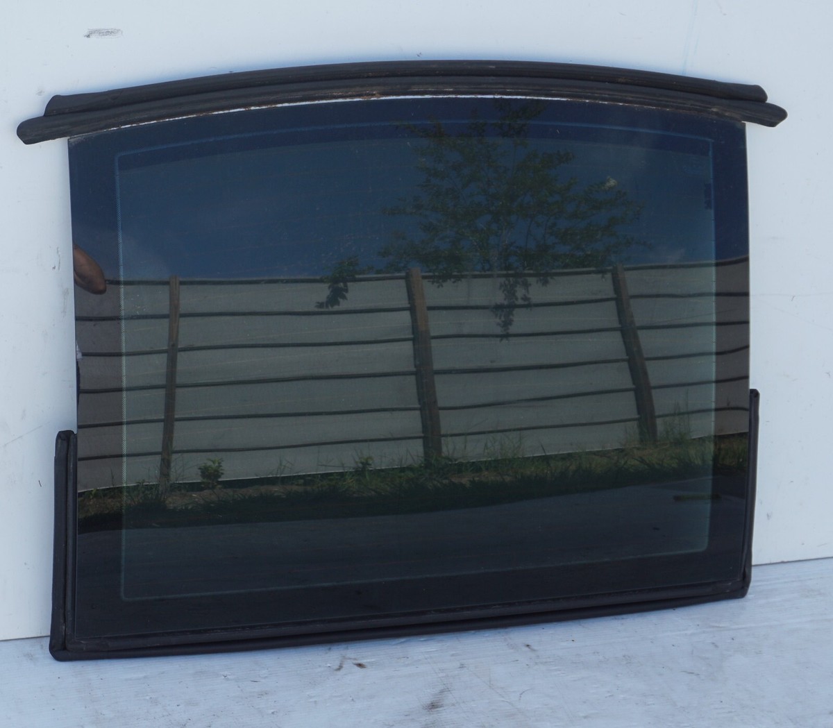 Mercedes-Benz SL-Class ガラス製 置物 2003-2012 Mercedes-Benz SL500 SL550 Rear Windshield Back Window