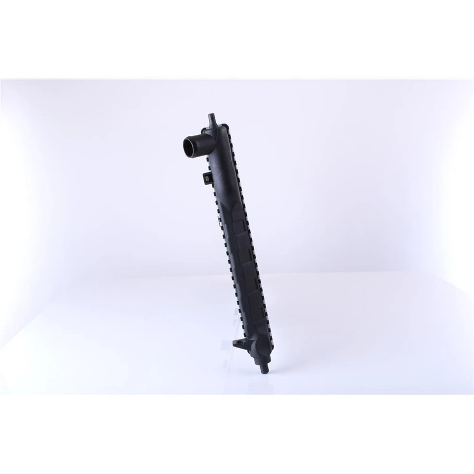 Радиатор подходит для Daewoo Nubira Se 96273594 96351103 - Изображение 2 из 3