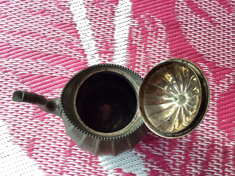 Meriden S.P. CO Internationals CO Silver Plated Teapot 2011 - Image 3 of 4