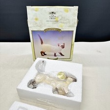 THE LEONARDO COLLECTION SIAMESE CAT FIGURINE ORNAMENT BOXED :Q1