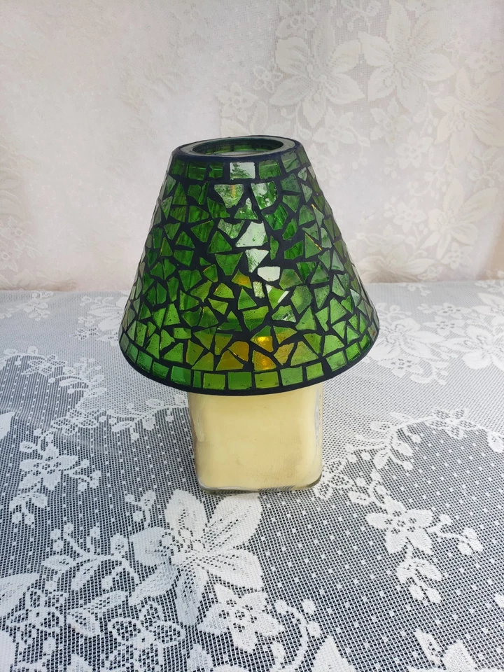 Tarro de mosaico de velas adorno de velas tono translúcido color verde. Foto 2 de 4