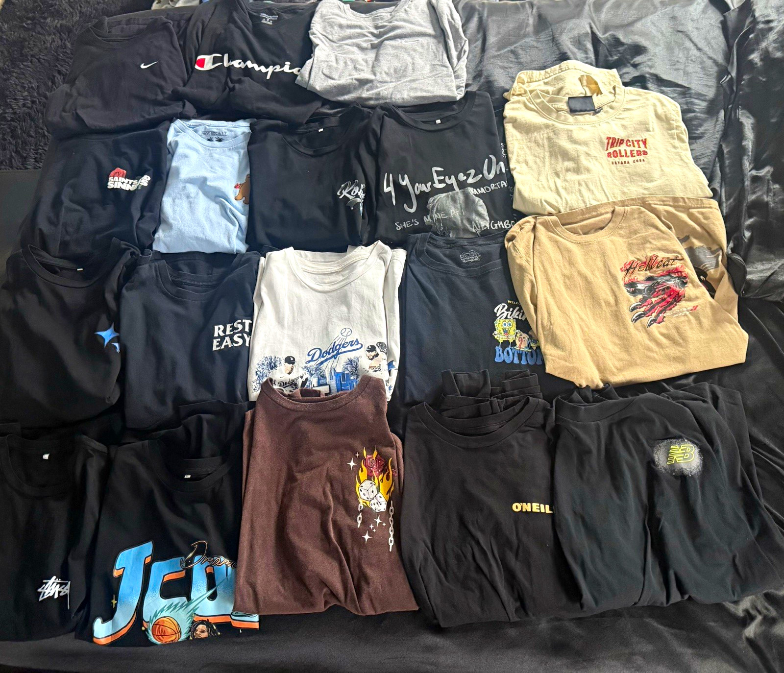 18 Men’s Tees: 13 Graphic, 2 Nike, 2 Long Sleeve, 1 Champion. Mostly L, 2 XL