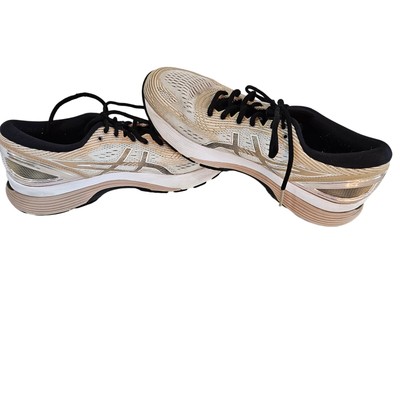 Women's Ascis Gel Nimbus ''21'' Size 10