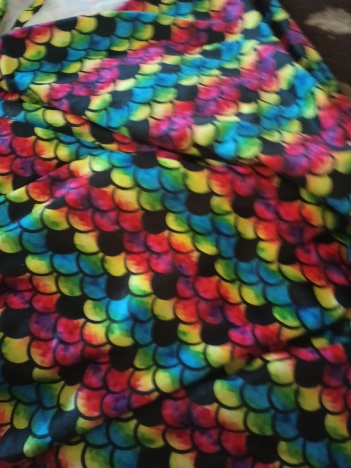 fabric black Rainbow Fractured Toothless Scales Knit Stretch Fabrics 60 W LOt - Image 4 of 4