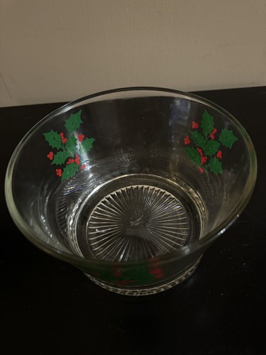 Vintage Indiana Glass Christmas Holly Berries Glass Serving Bowl Ice Bowl - Picture 6 of 6