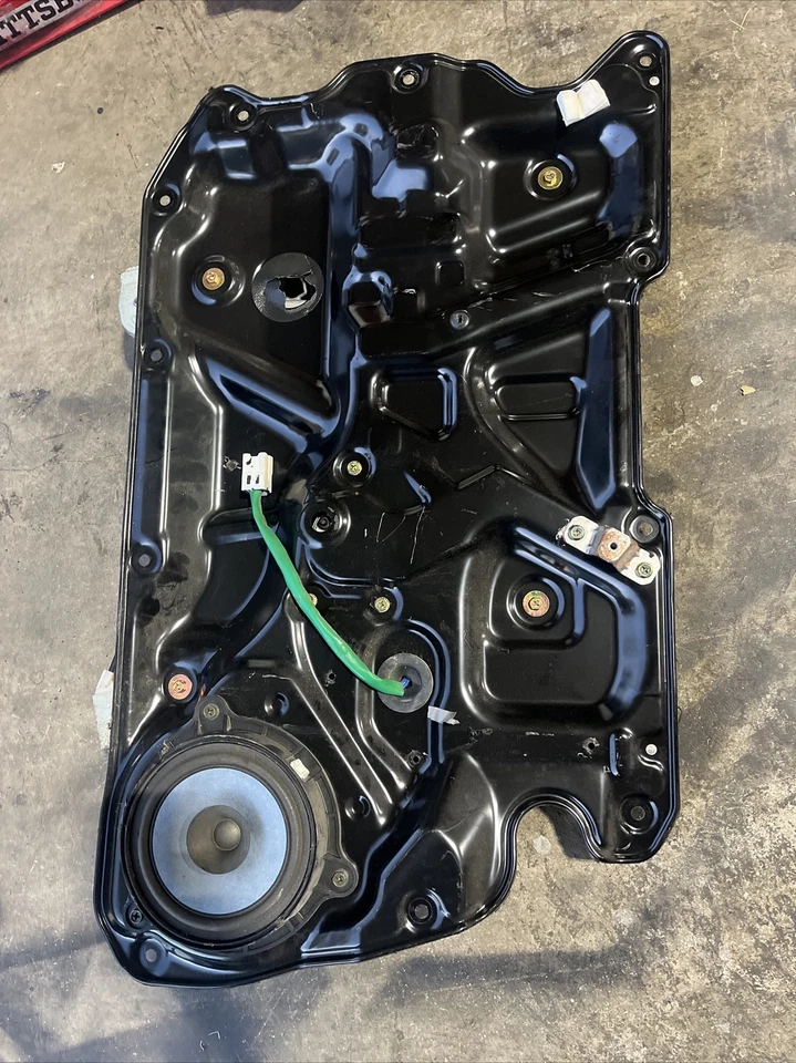 Infiniti G35 2003 06 sedán delantero izquierdo regulador de ventana izquierda y conjunto de motor Foto 2 de 3