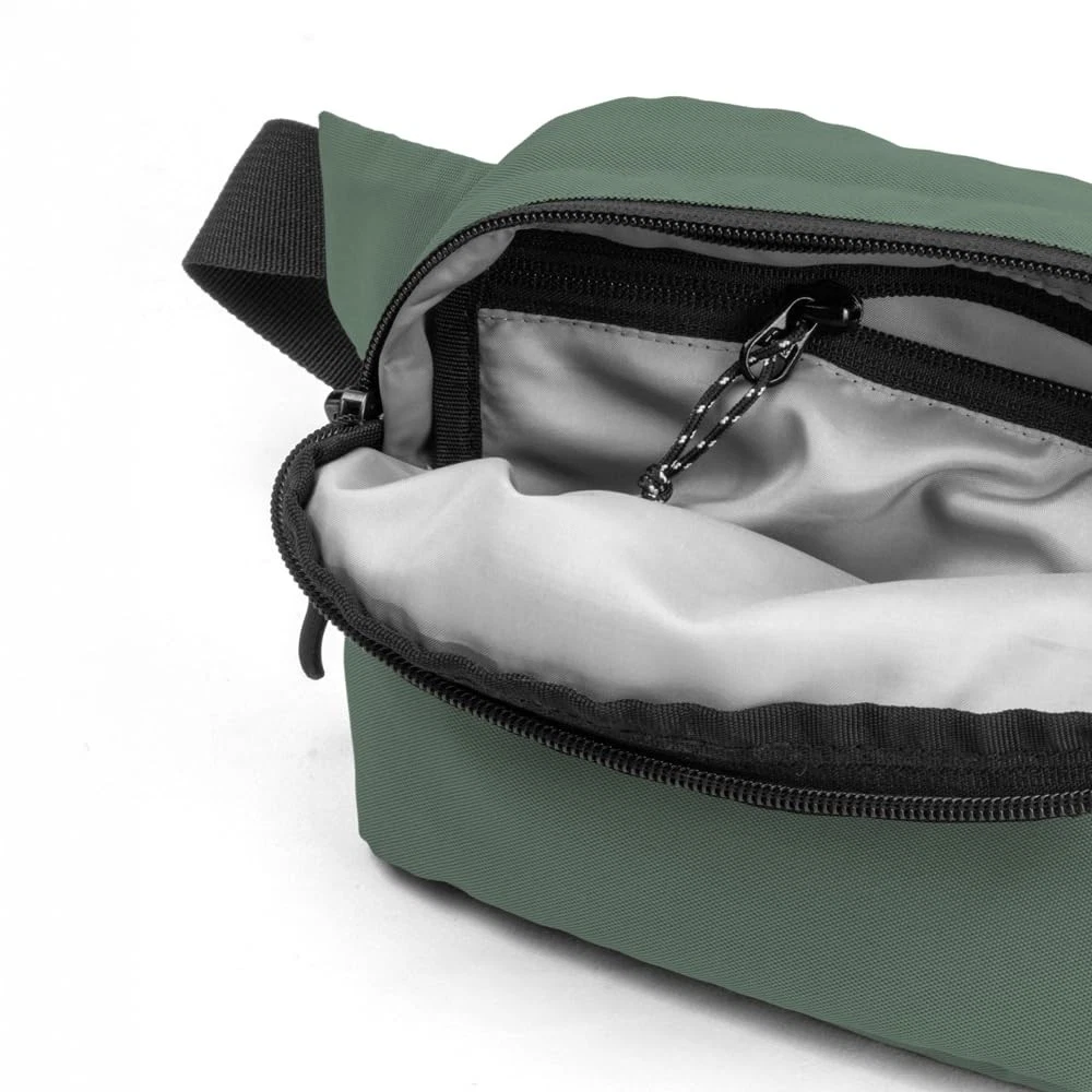 Eco-Friendly Adjustable Belt Bag with Carabiner Clip – Sustainable Fanny Pack Made from Recycled Materials