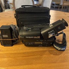 Sony CCD-TR600 Handycam Hi8mm with Charger Case - No Battery - TESTED-
