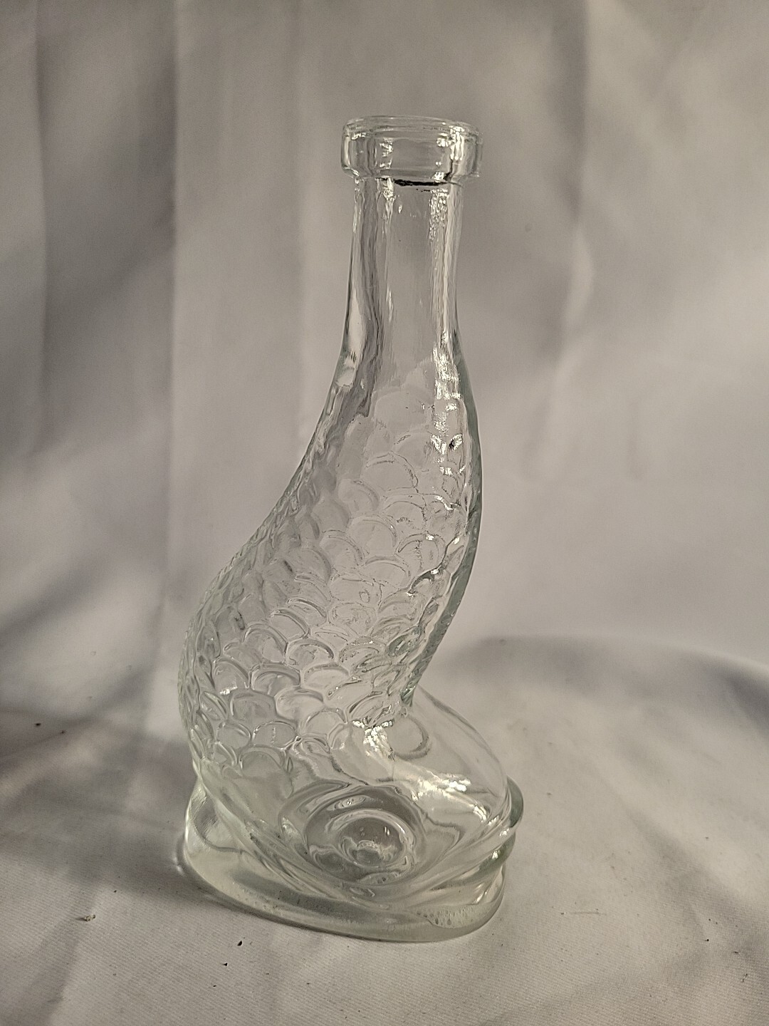 Empoli Dolphin Spiral Decanter  Glass  Without Cork.