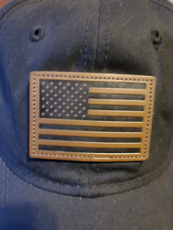 Gorra ajustable de cuero con parche de bandera americana negra Academy 127 Foto 2 de 4