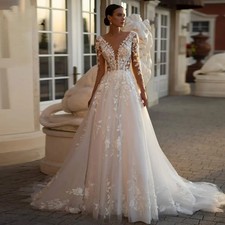 Elegant A-Line Wedding Dresses V-Neck Long Sleeves Lace Appliques Bridal Gowns