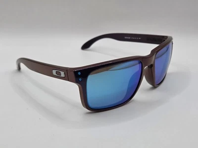 Oakley Holbrook