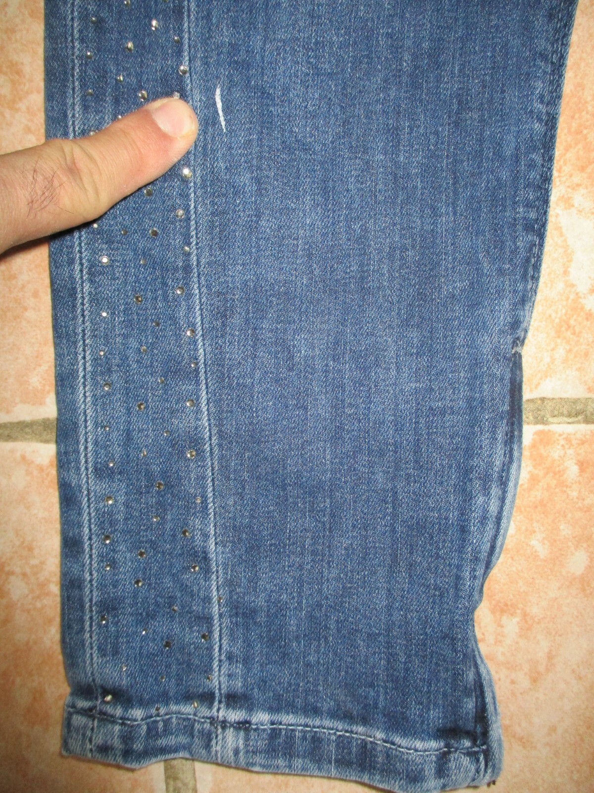 Picture 3 of 8