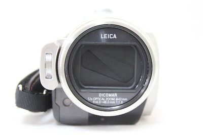 Panasonic HDC-TM300 Digital HD Video Camera 32GB Silver w/ Charger