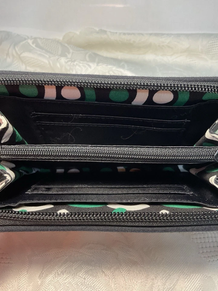 Muñequera Vera Bradley Verde/Negro/Blanco-Correa Excelente Estado-Usada Foto 3 de 4
