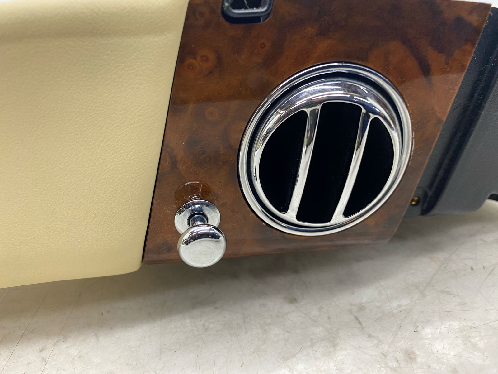 2010-2020 BENTLEY MULSANNE RIGHT UPPER B PILLAR TRIM COVER PANEL BEIGE LEATHER
