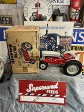 1/12 Toy Hubley Ford Tractor With Box