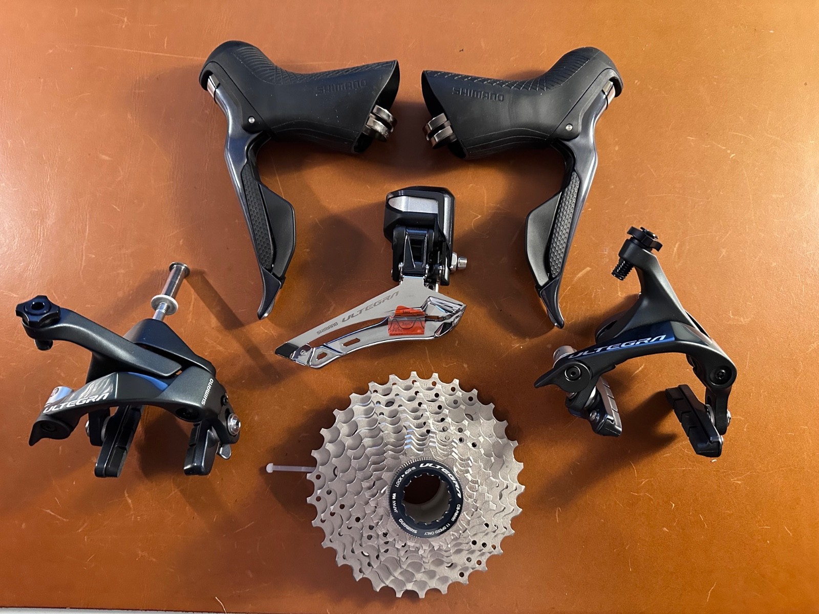 NEW Shimano Ultegra ST-R8050 Rim Brake Di2 Shifters groupset (brakes, FD, 11-30)