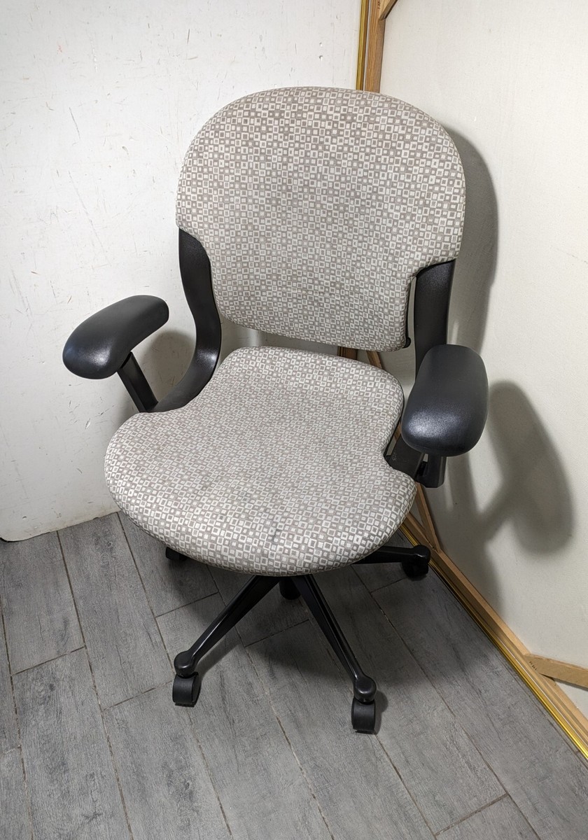 Vintage Herman Miller Equa Rolling Office Arm Chair Vintage Herman Miller Equa Rolling Office Arm Chair