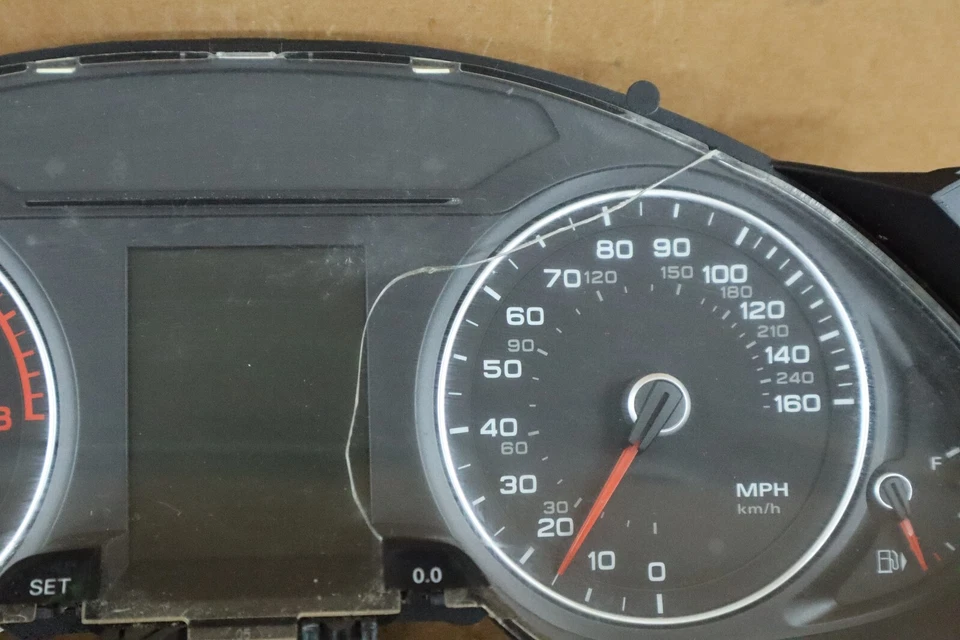 Audi A4 2013 cabezal de instrumentos velocímetro cuadro de calibre OEM 126.627 millas Foto 2 de 4