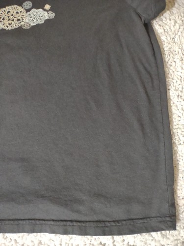 XL Black Fresh Produce Girls Vneck Tshirt With Geometric Silver And White... - Picture 6 of 14